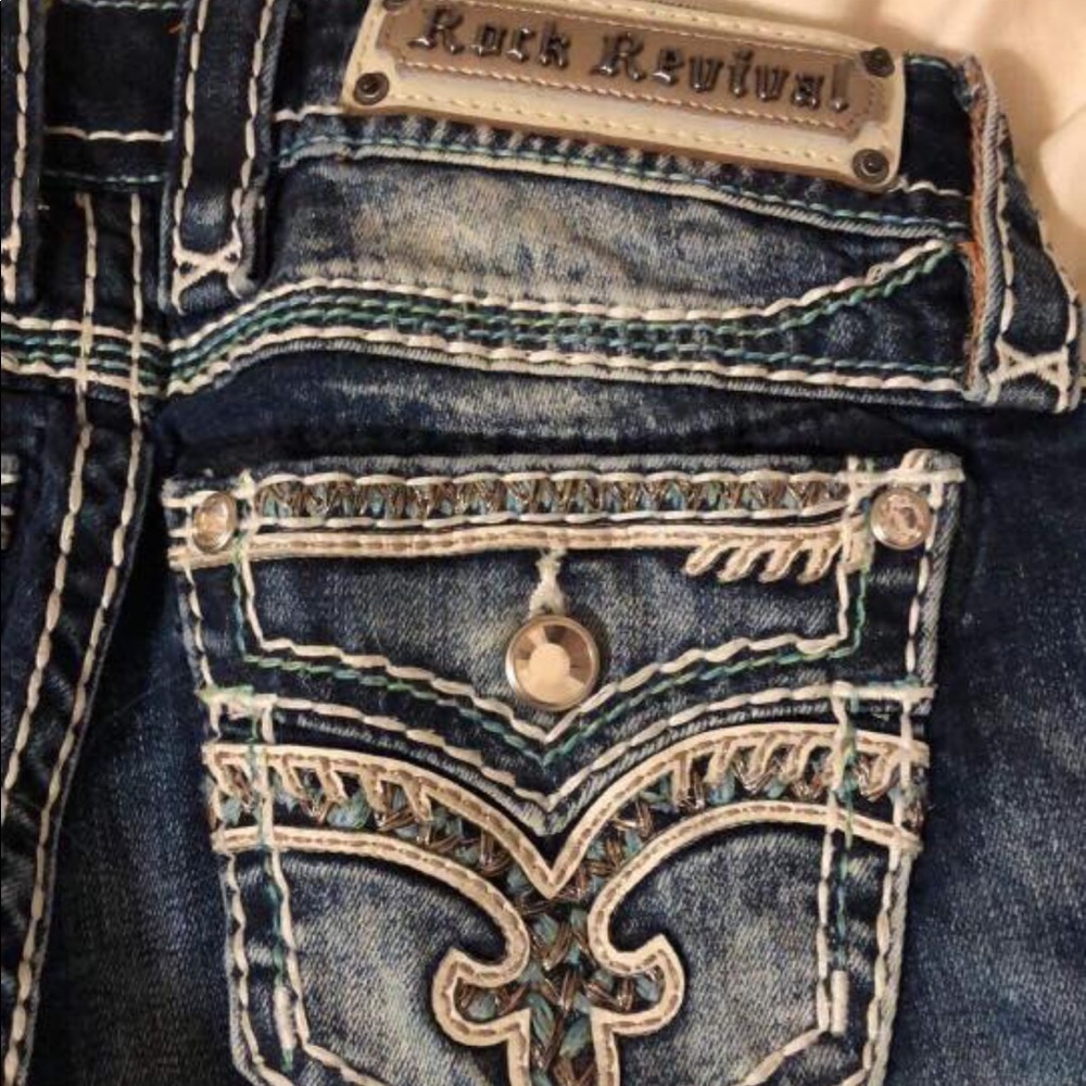 Women’s Rock Revival Skinny Jeans